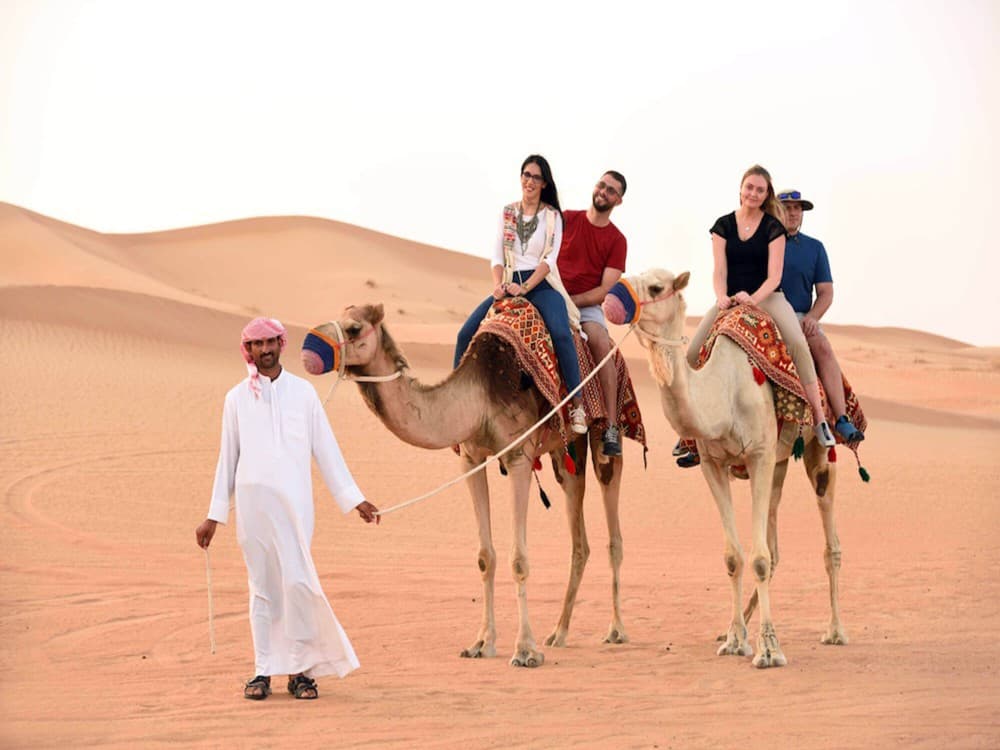 Dubai Guided Tours: Explore the City with Local Experts