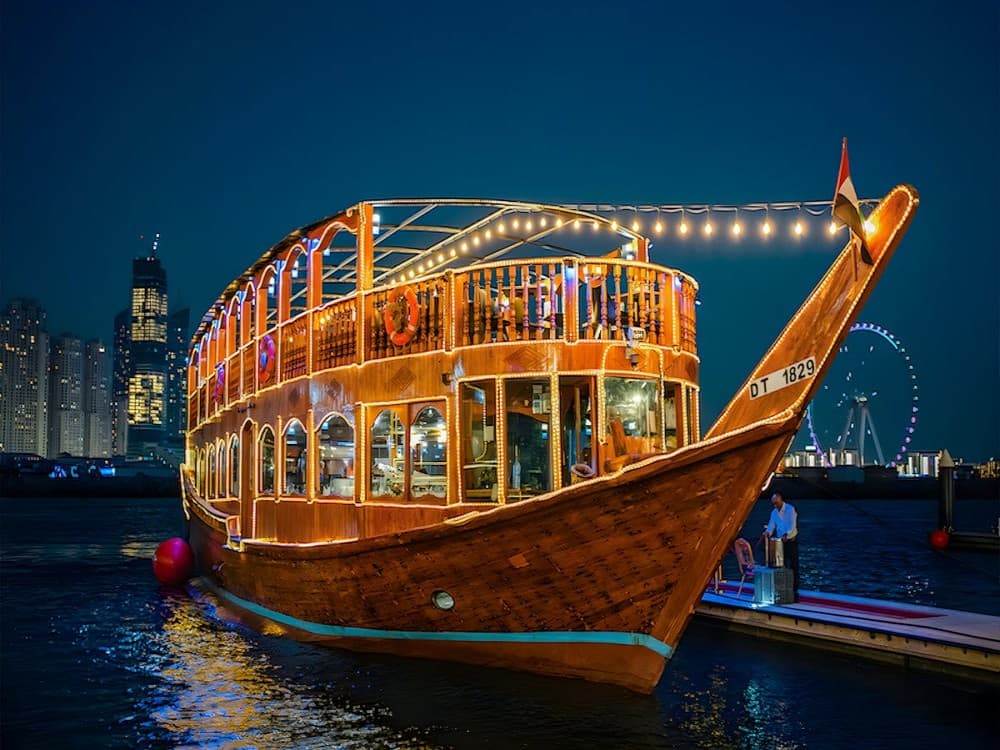 Dine on the Waves: The Best Dining Cruises in Dubai