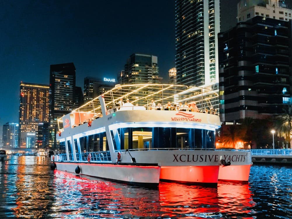 Dine on the Waves: The Best Dining Cruises in Dubai