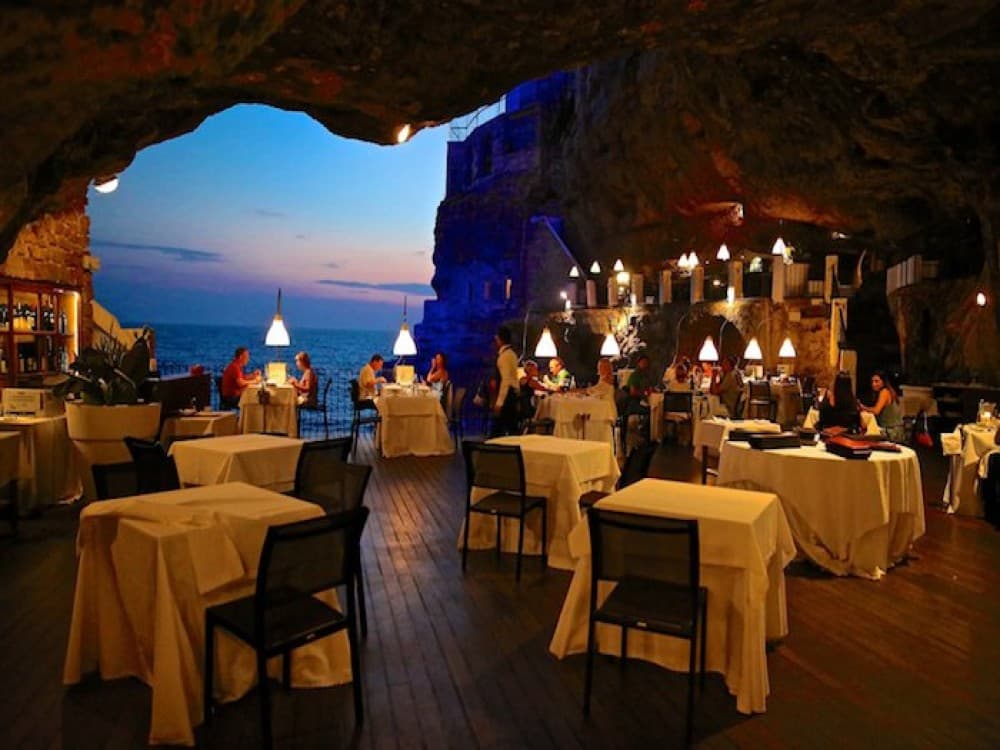 Ali Barbour’s Cave Restaurant