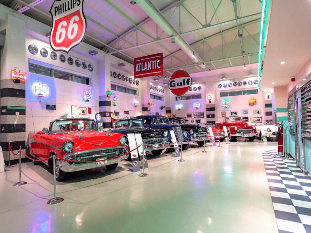 Istanbul: Ural Ataman Classic Car Museum | ®ExcursionMania