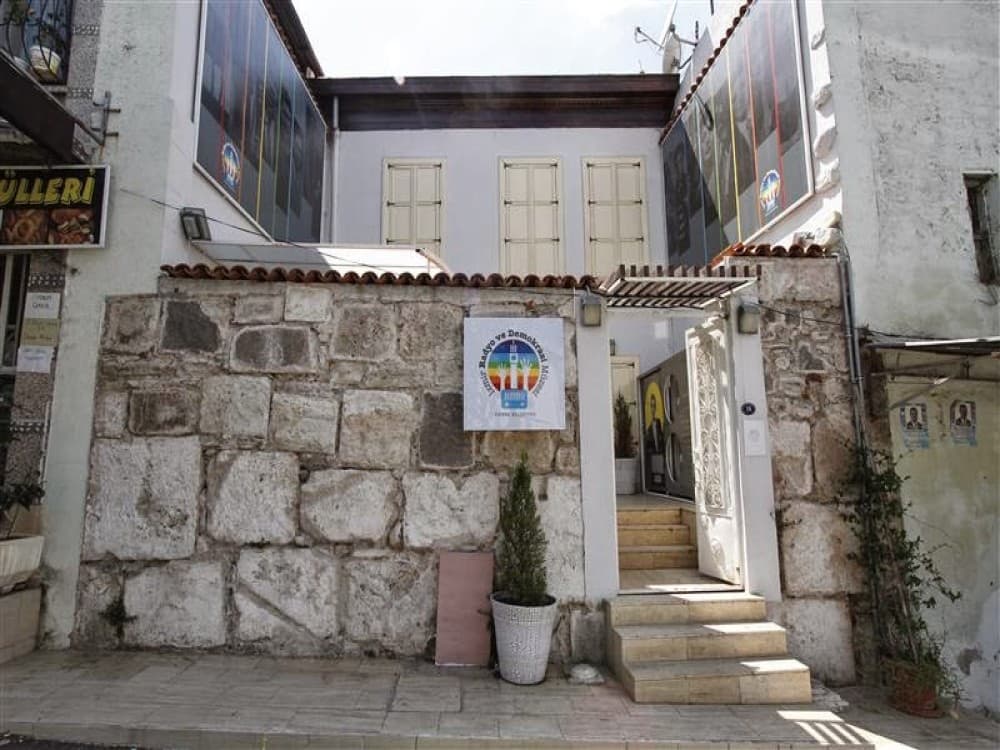 Radio and Democracy Museum