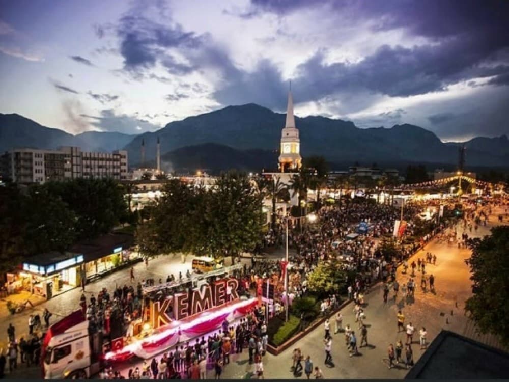 Kemer Republic Square