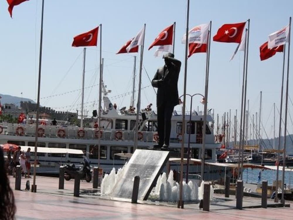 Ataturk Statue