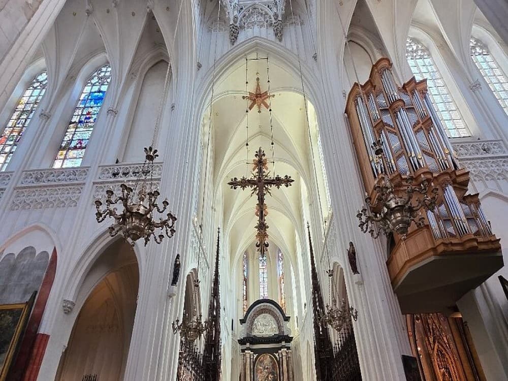 Antwerp: Cathedral of Our Lady | ®ExcursionMania