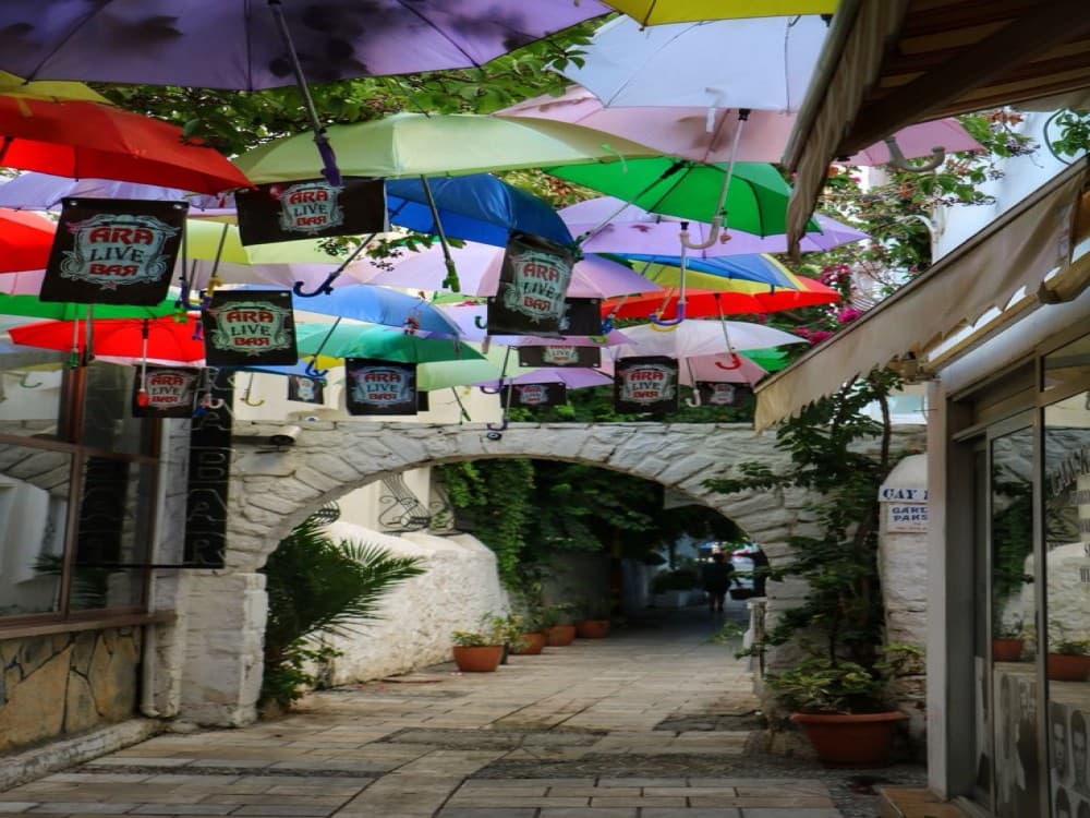 Bar Street/Tekilacilar Sokagi