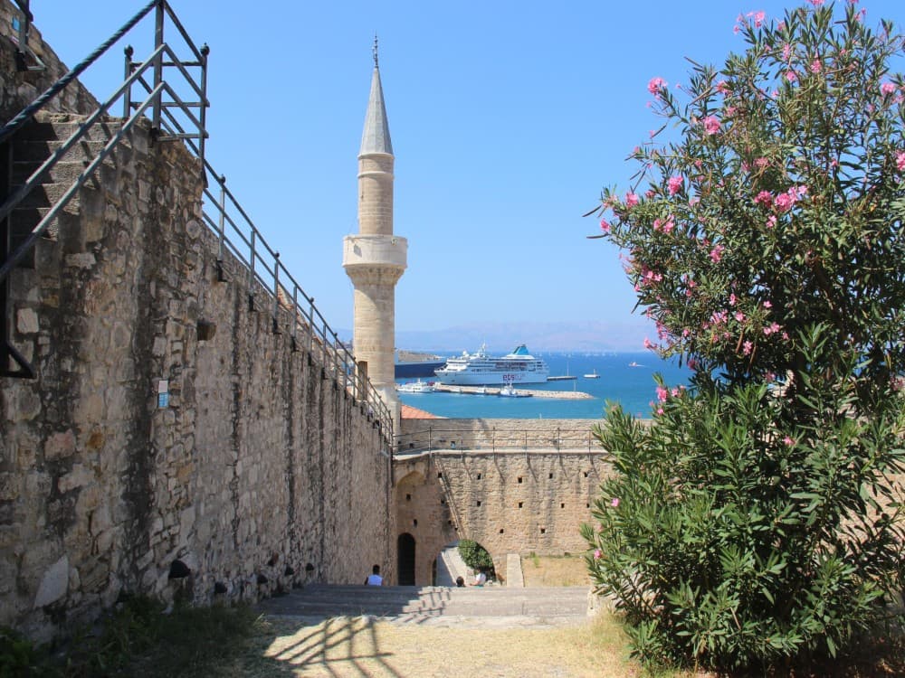 Cesme Castle