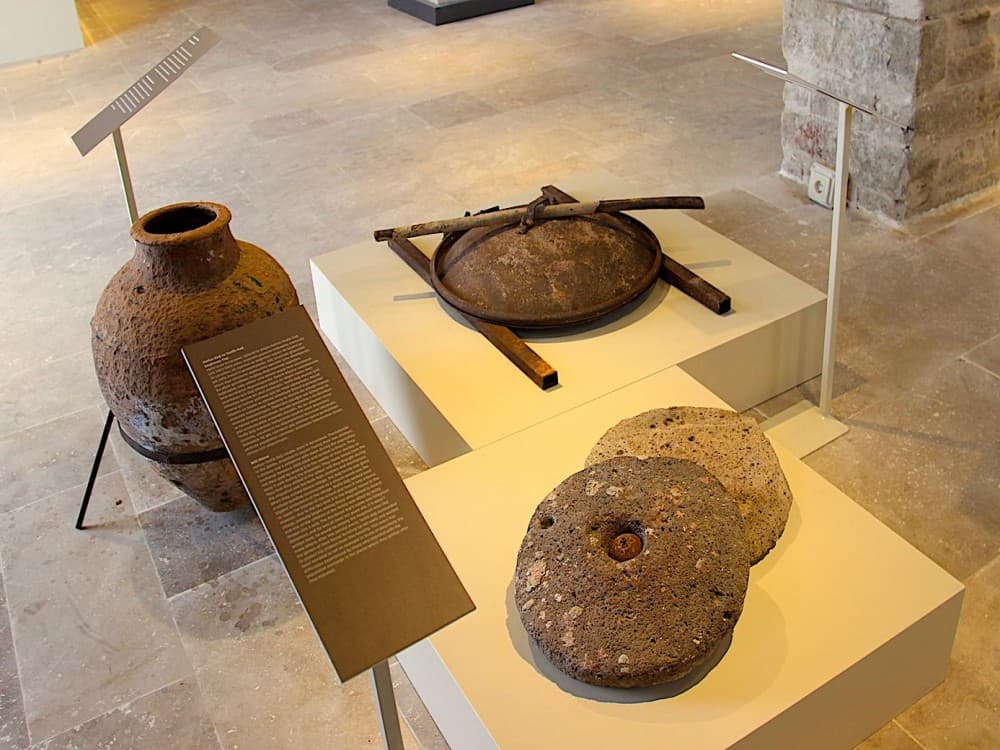 Cesme: Cesme Museum | ®ExcursionMania