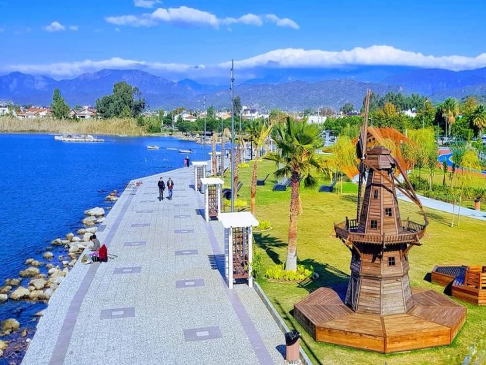 Sehit Fethi Bey Parkı