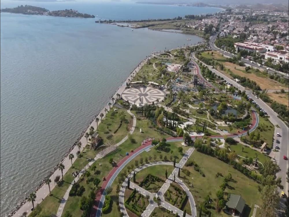 Sehit Fethi Bey Parkı