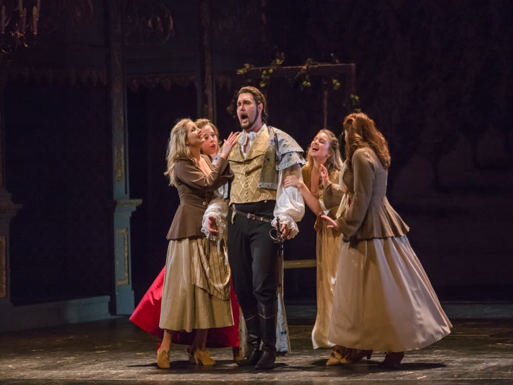 Prague : National Theater | ®ExcursionMania