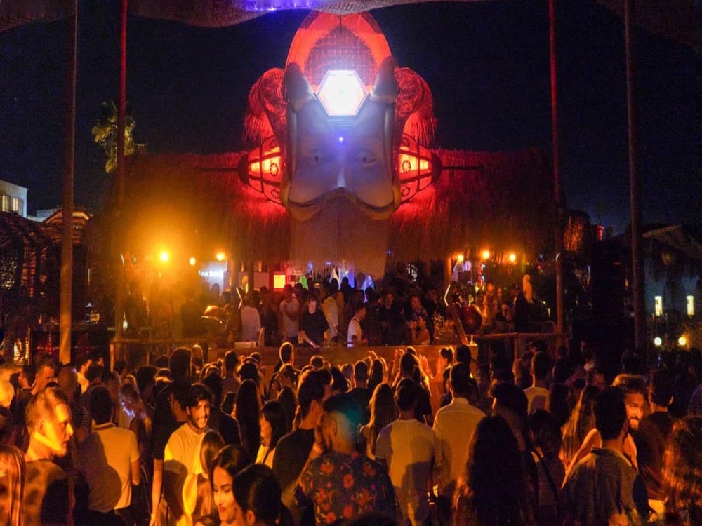 What is there to do in Çeşme Izmir?