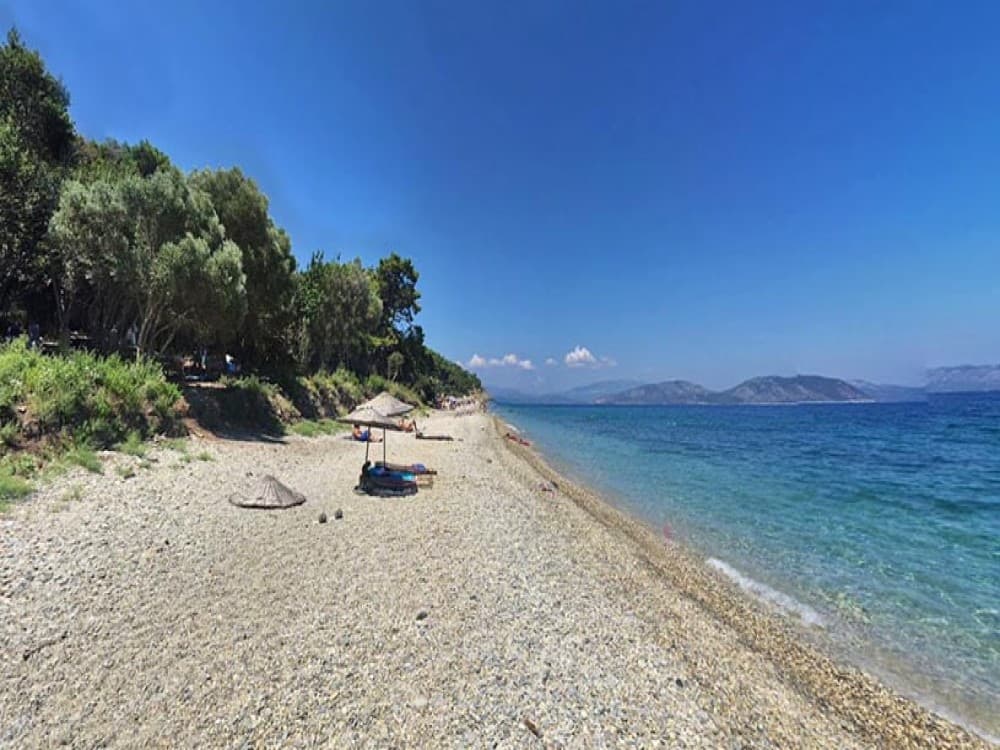 Is the sea in Kuşadası cold?