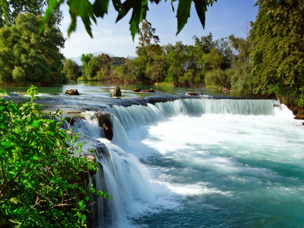 Is there much to do in Manavgat?