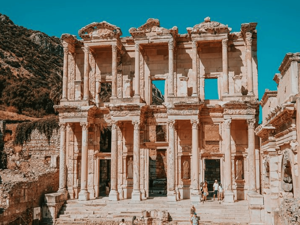 Is Selçuk Near Ephesus?