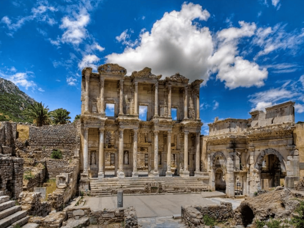 Is Selçuk Near Ephesus?