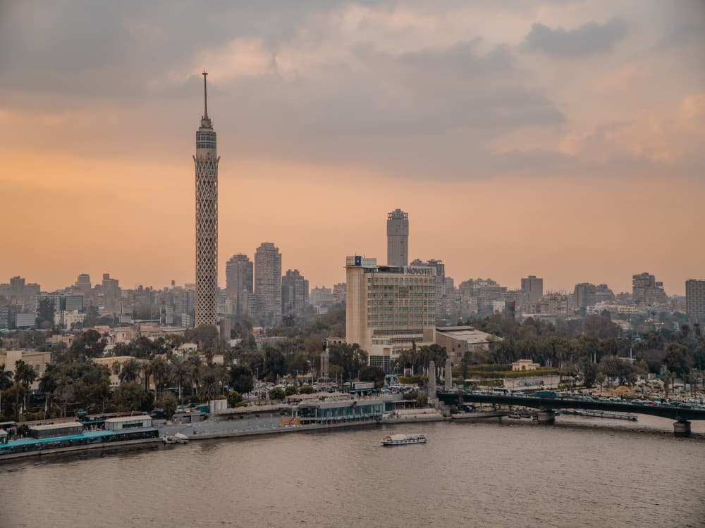 Is Cairo worth visiting for tourists?