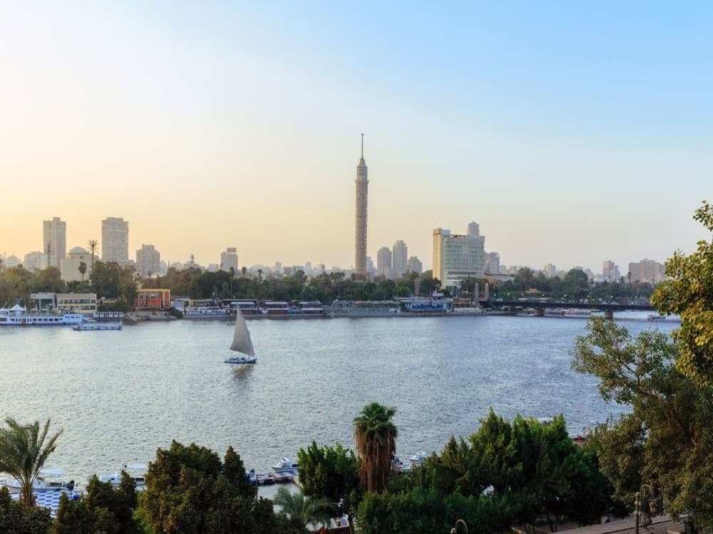 What is the best month to go to Cairo?
