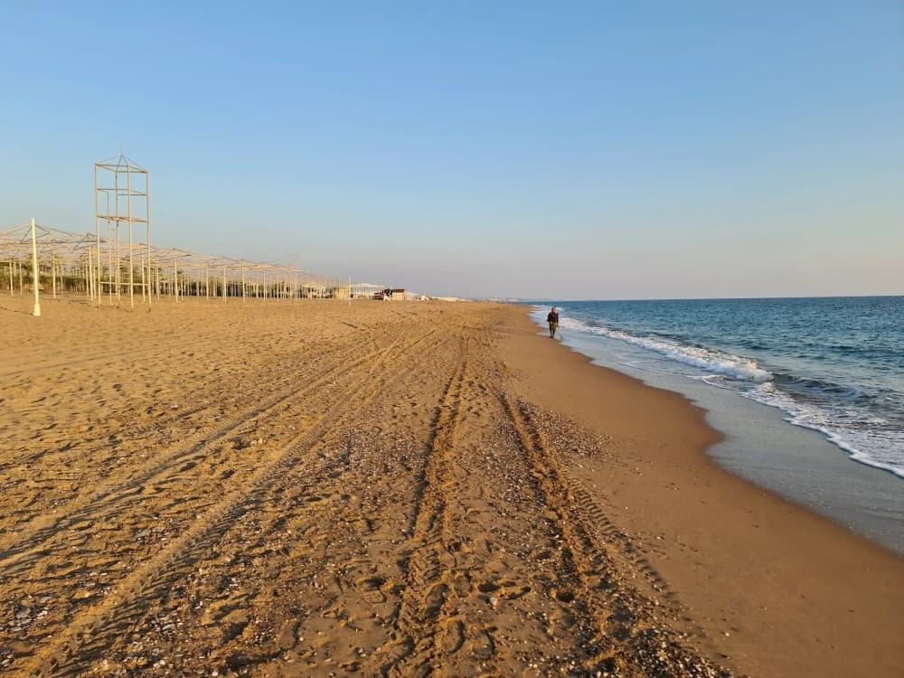 Does Manavgat have a beach?