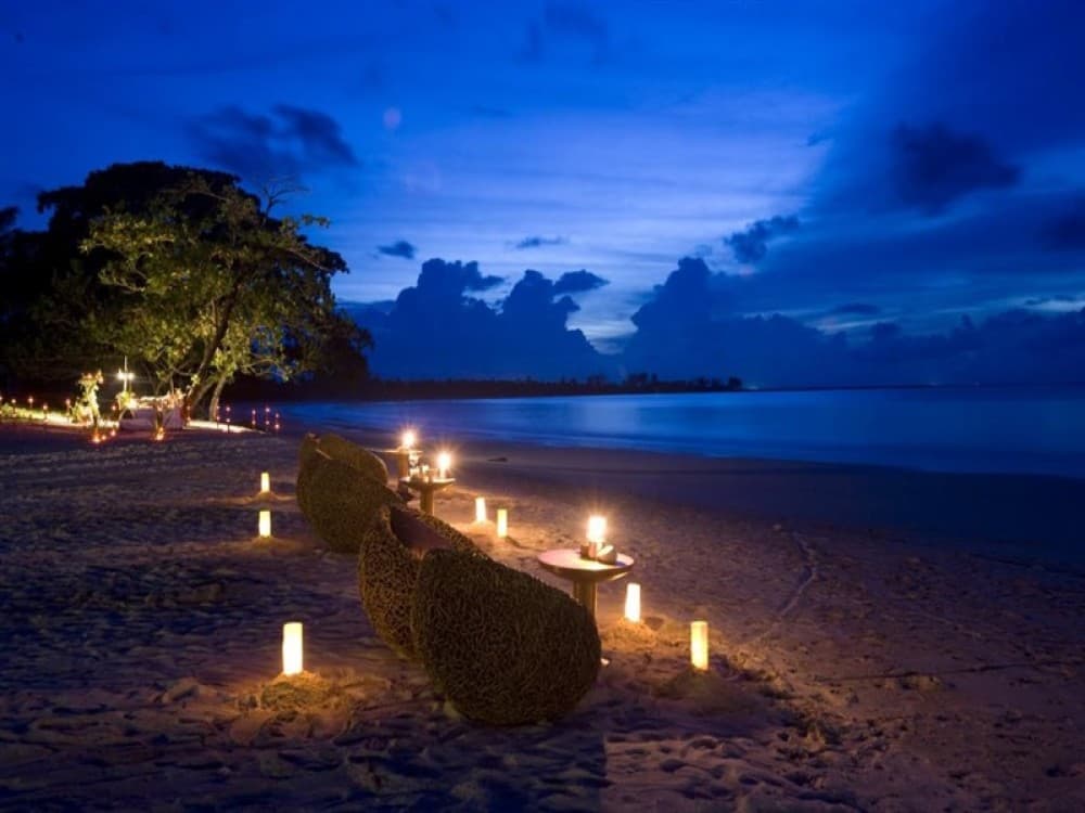 What to do in Khao Lak at night?