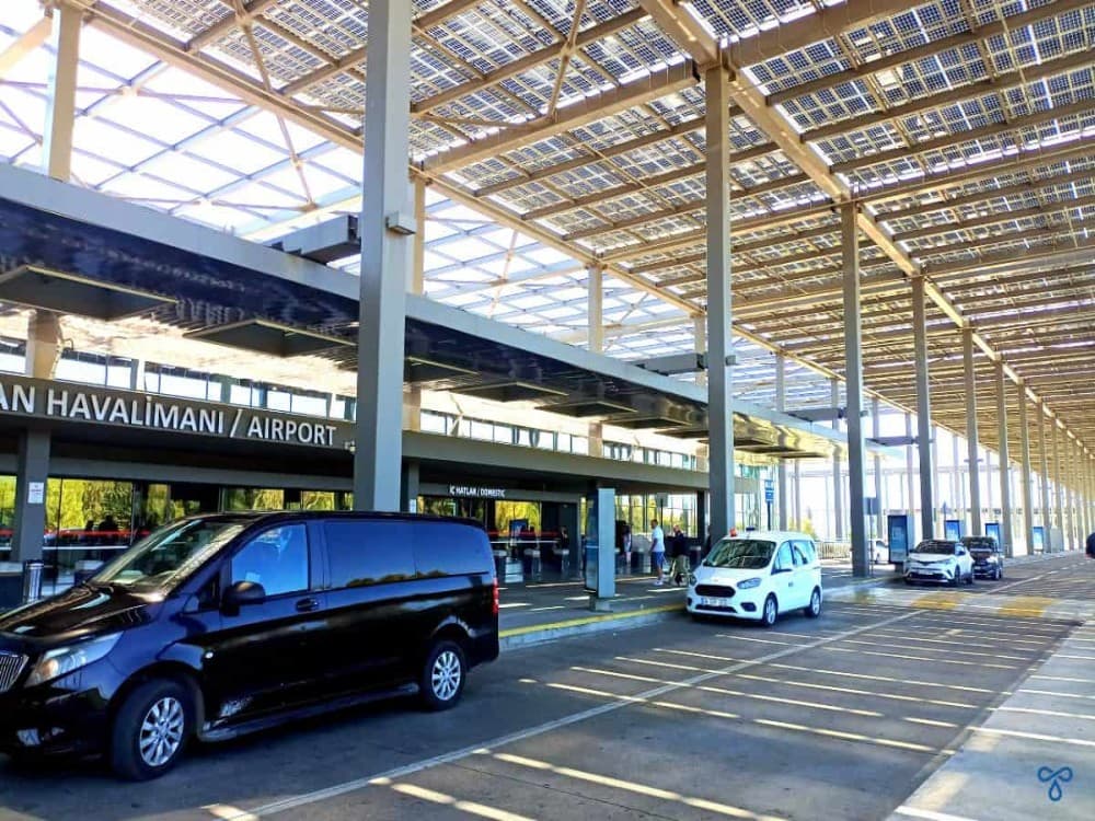 How long is a transfer from the airport to Marmaris?