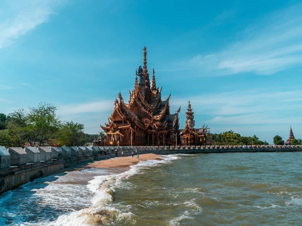 What is the coldest month in Pattaya?