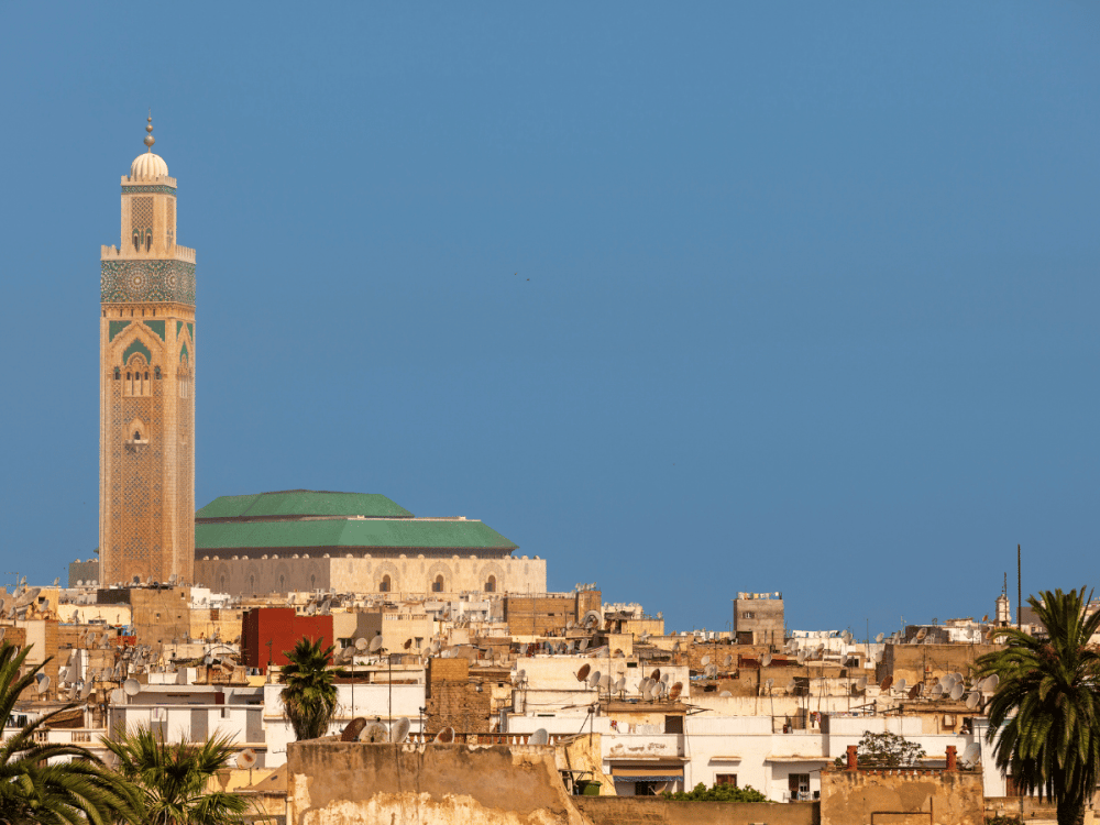 Can I speak English in Casablanca?
