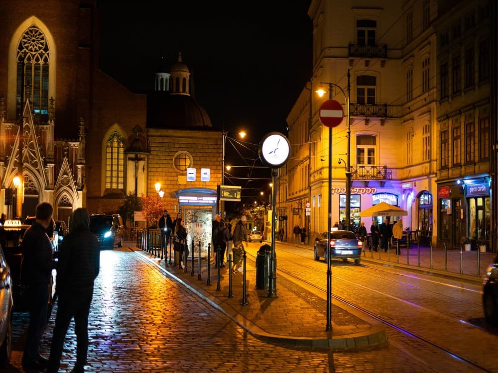 Krakow: Is it safe to walk around Kraków at night? | ®ExcursionMania