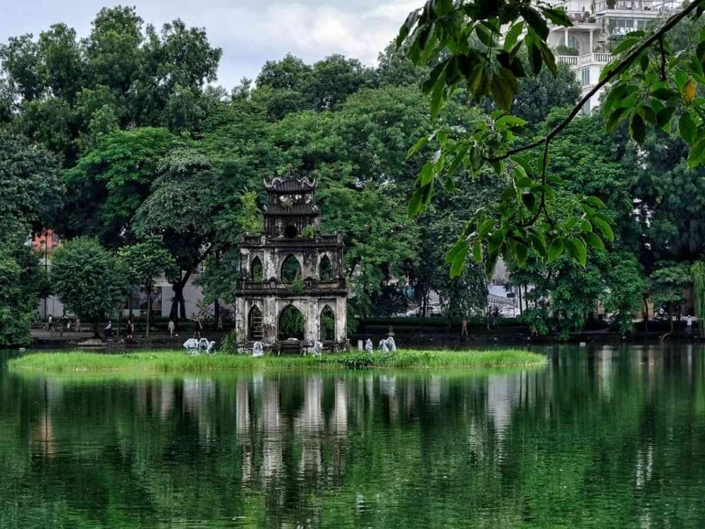 Which is the best month to visit Hanoi?