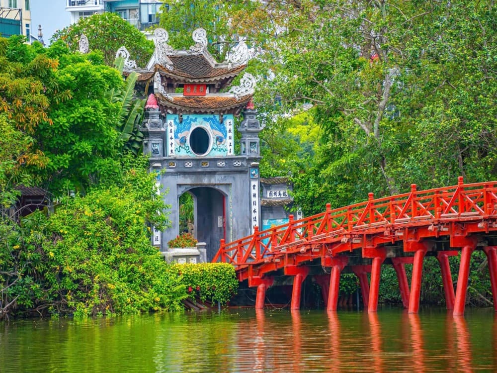 Which is the best month to visit Hanoi?