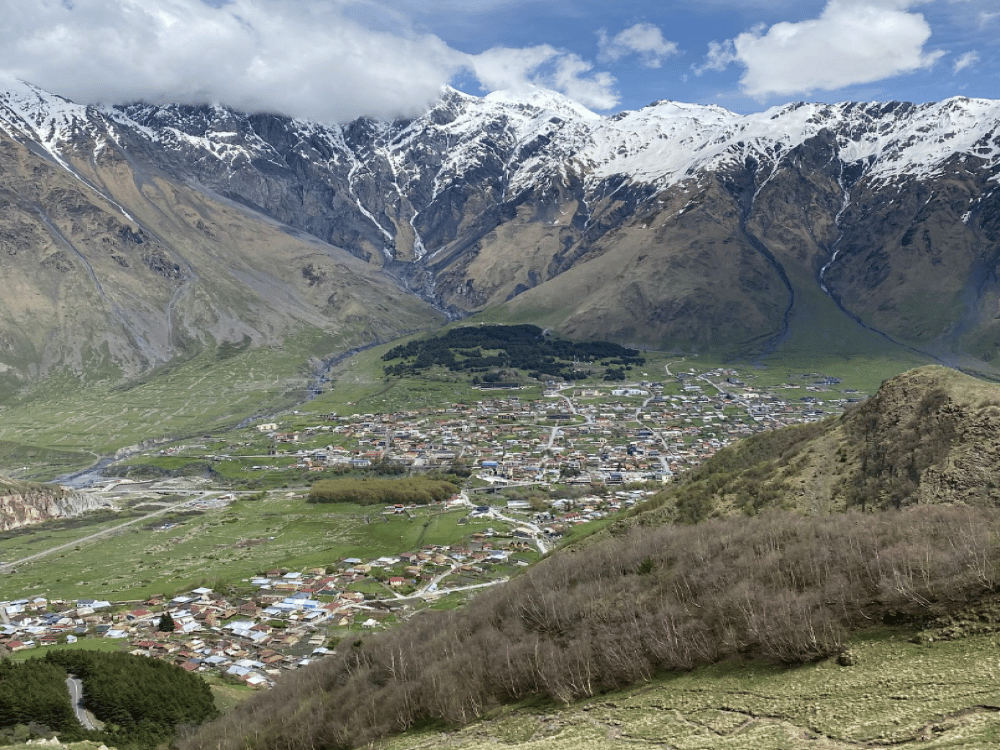 When to Visit Stepantsminda?