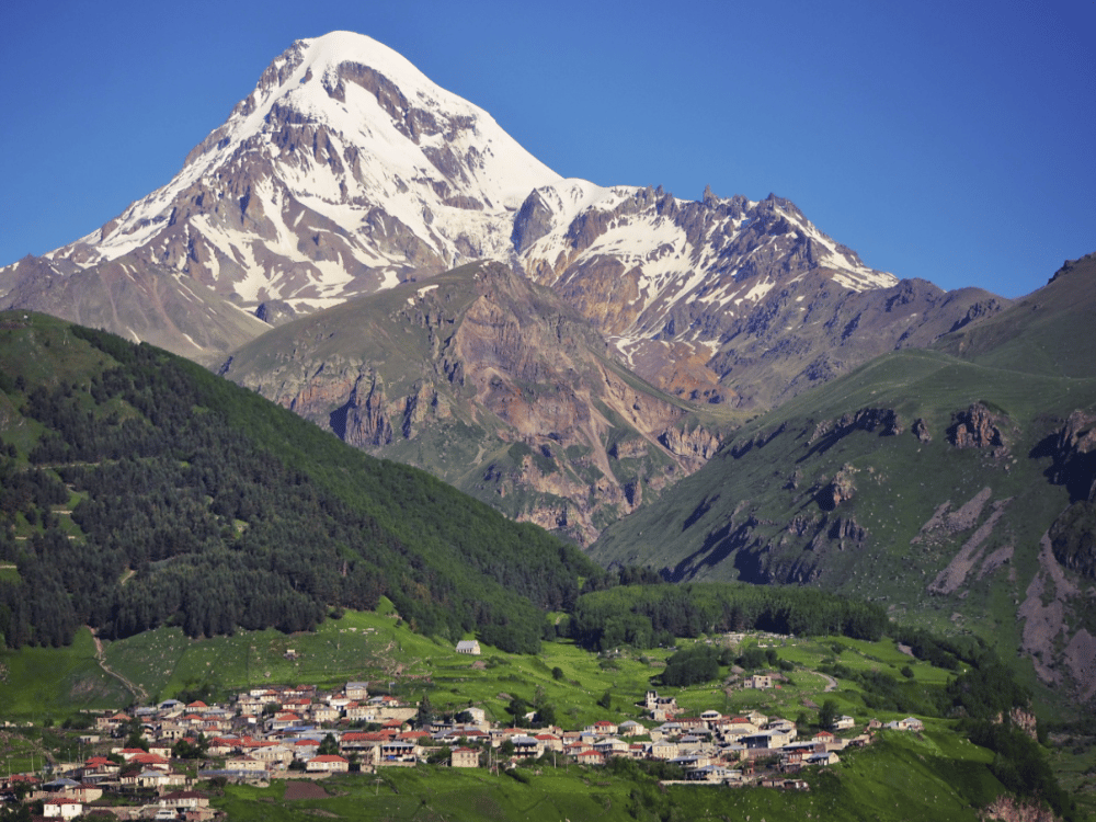 When to Visit Stepantsminda?