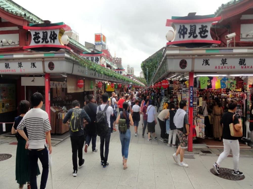 Nakamise Shopping Street (Kaminarimon)