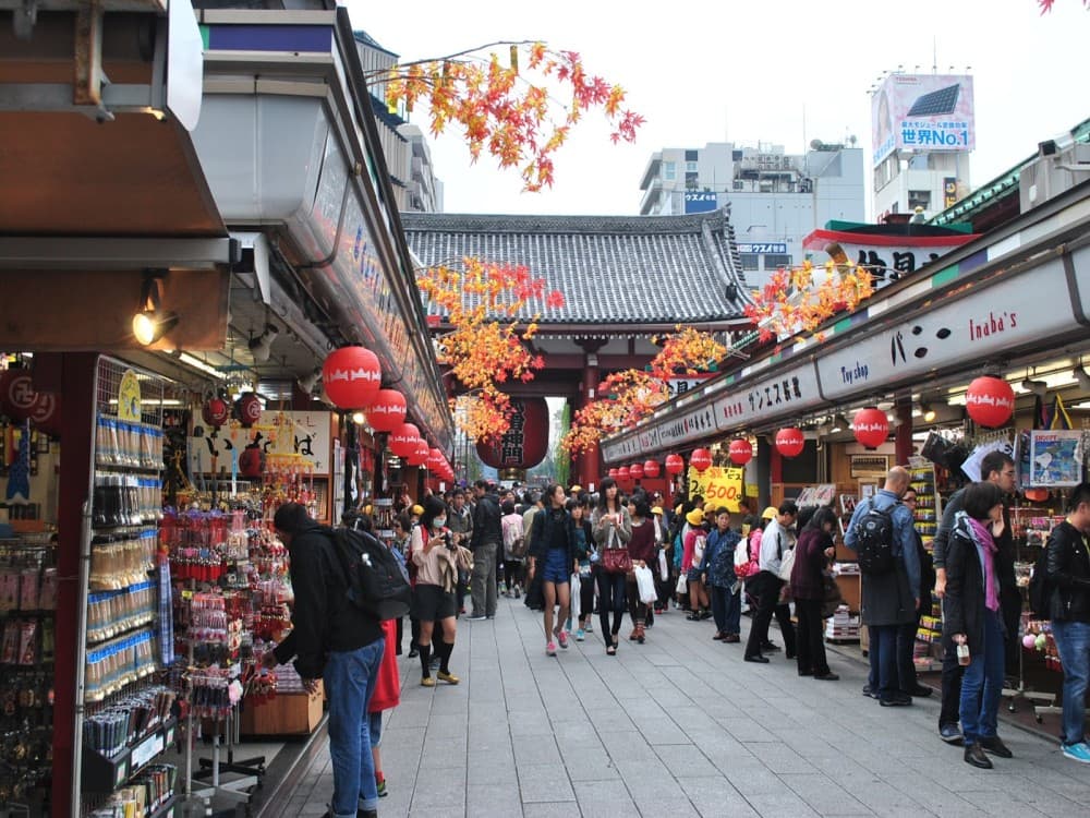 Nakamise Shopping Street (Kaminarimon)