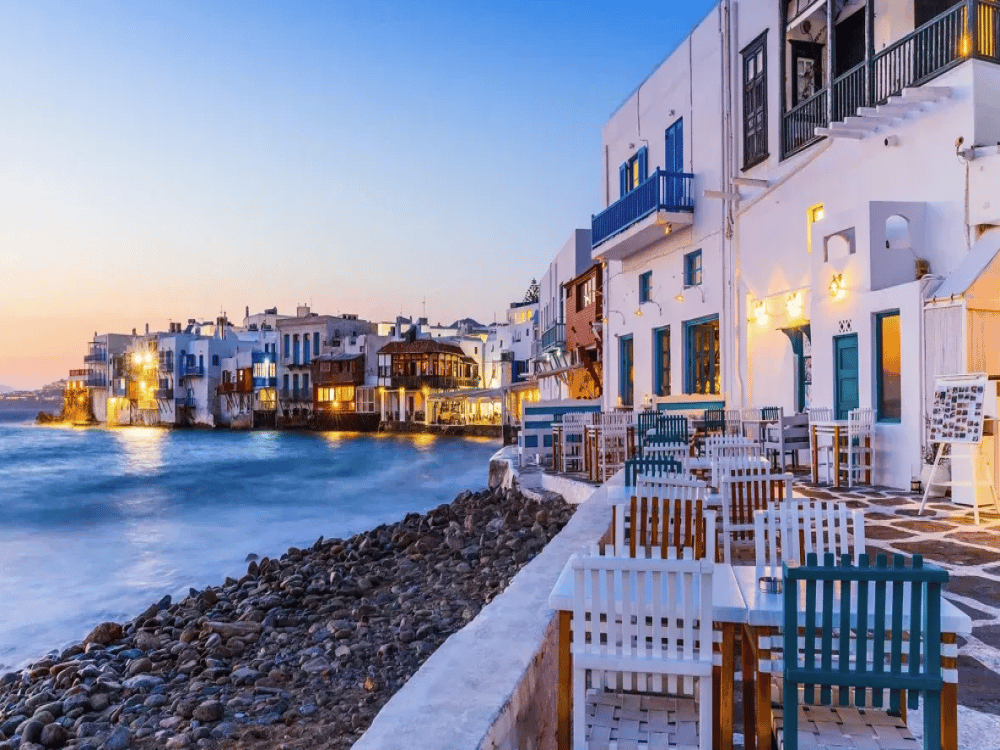 Can You Walk Around Mykonos?