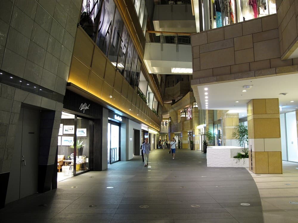 Roppongi Hills Shops & Restaurants