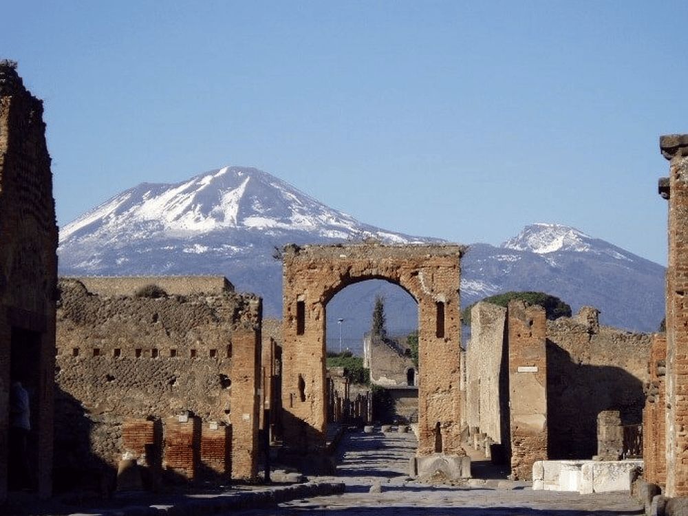 Is There a Dress Code for Visiting Pompeii?