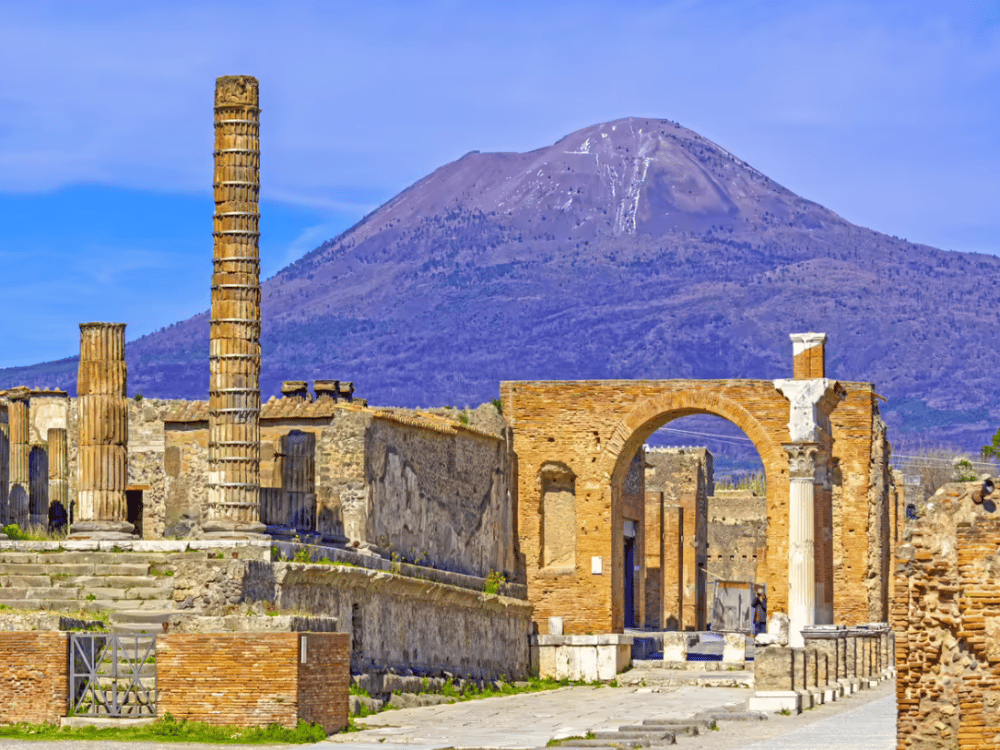 Is There a Dress Code for Visiting Pompeii?