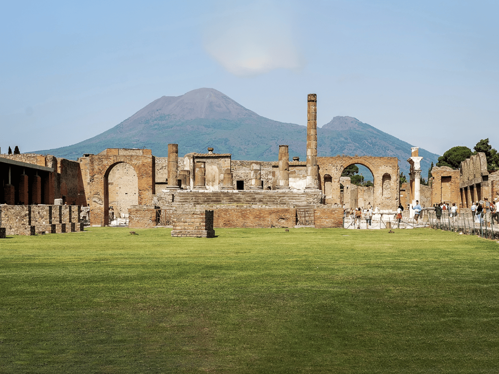Is There a Dress Code for Visiting Pompeii?