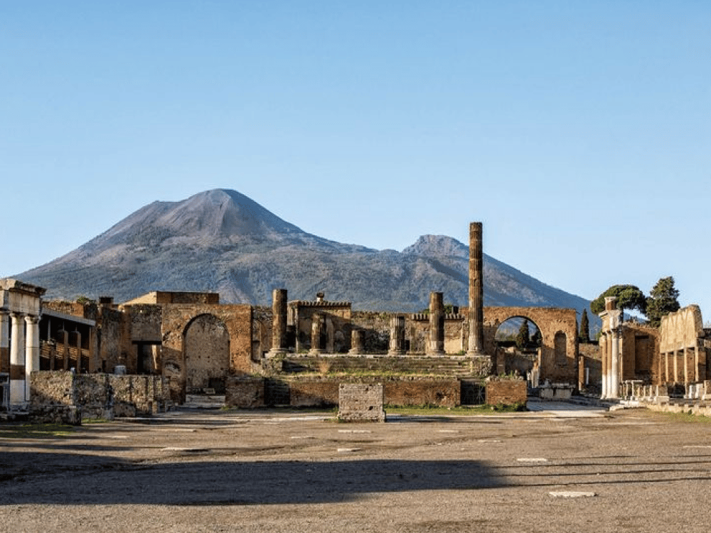 Is There Anything to Do in Pompeii Besides the Ruins?