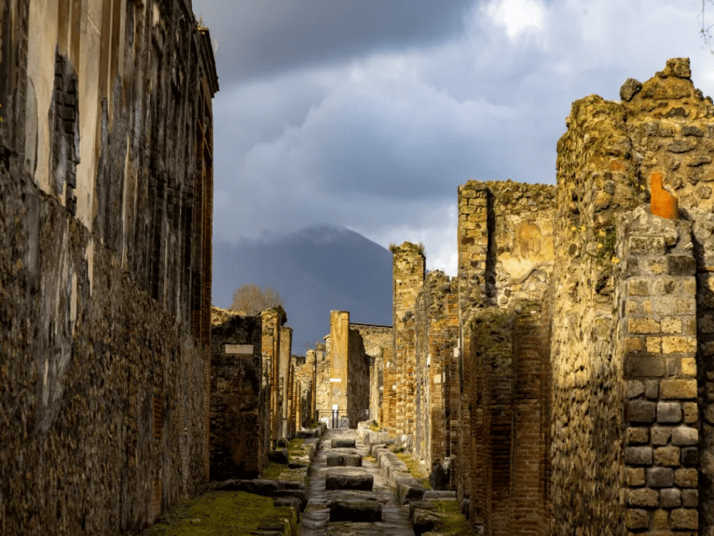 Is There Anything to Do in Pompeii Besides the Ruins?