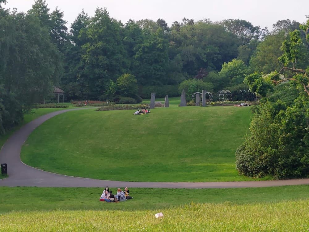 Sir Thomas and Lady Dixon Park