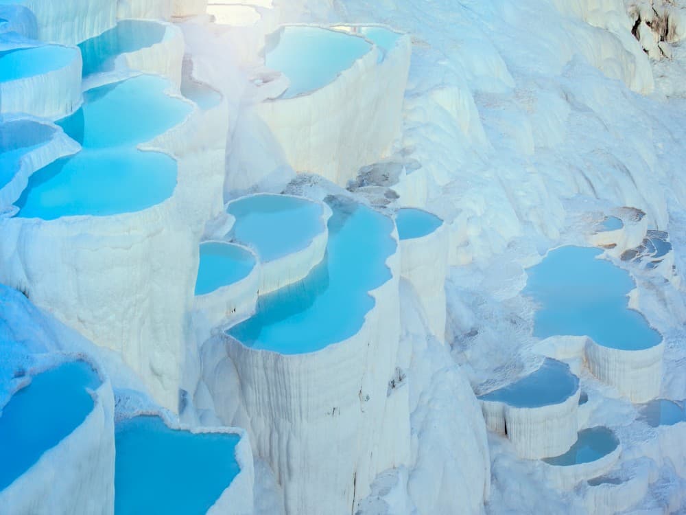 Why is Pamukkale white?