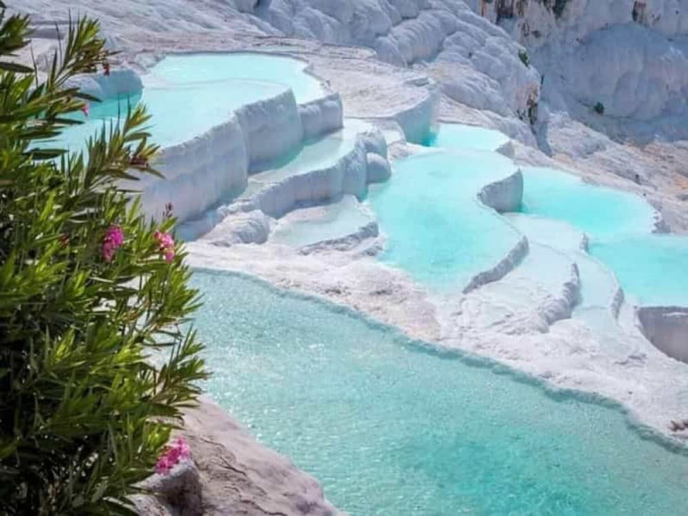 What is the best time to visit Pamukkale?