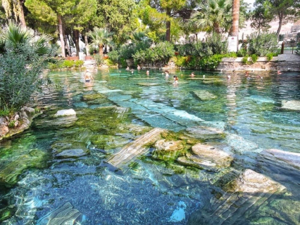 Can you swim in Pamukkale in winter?