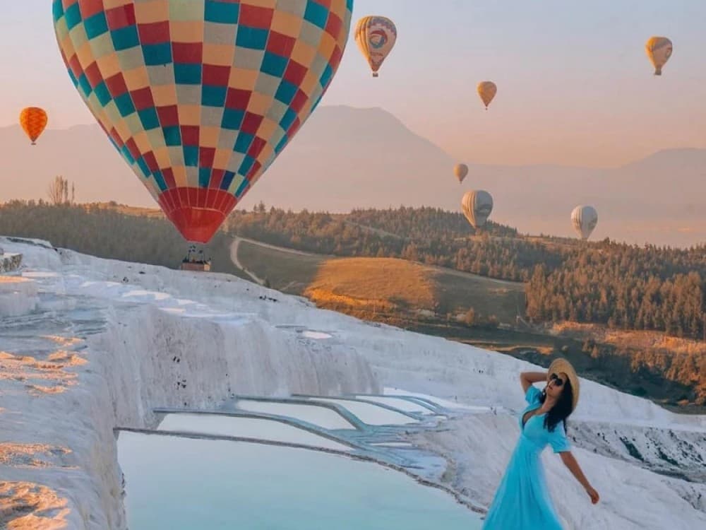 Hot air balloon ride in Pamukkale or Cappadocia?