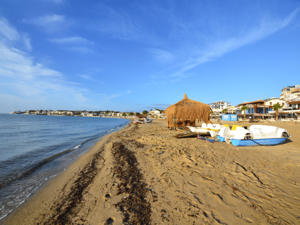 Is Altinkum Worth Visiting?