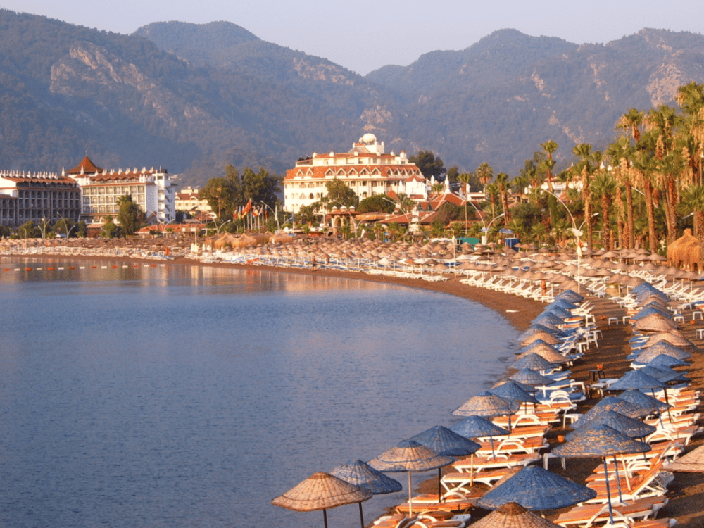 What Is the Hottest Month in Icmeler?