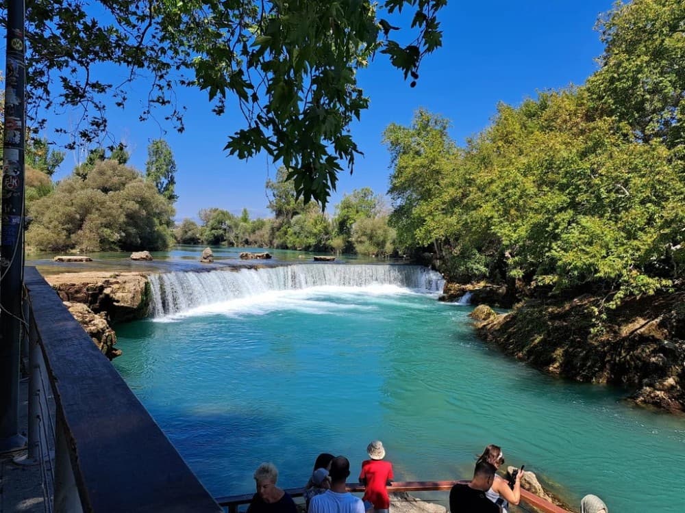 What is the best time to visit Manavgat?