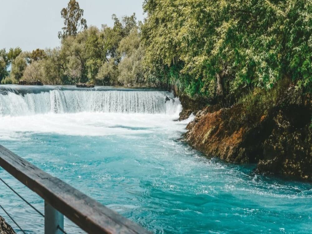 What is the best time to visit Manavgat?